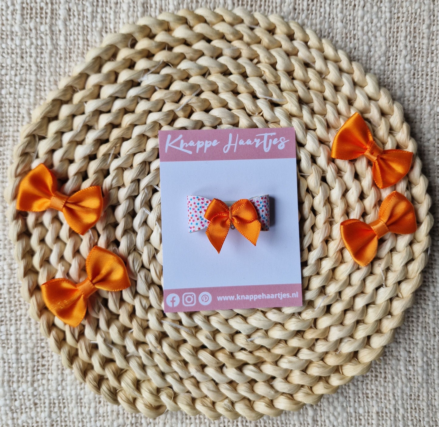 Koninklijke strik rood wit blauw stippel